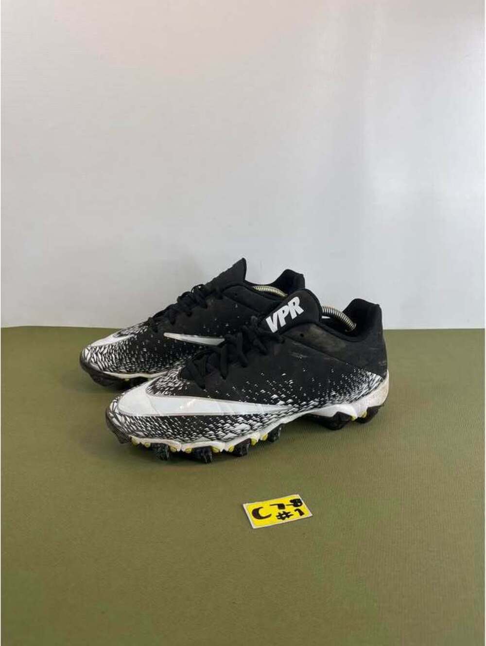 Nike Vapor Strike Low TD Football Cleats Black White 833381-001 Size 7